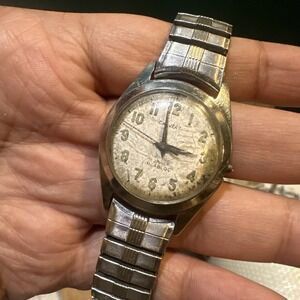 Vintage Calvert 17J Incabloc Antimagnetic 33mm Mens watch Works But Broken Crown